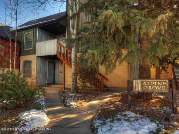 Aspen real estate 092417 149974 418 Pacific Avenue Unit 418F 1 590W