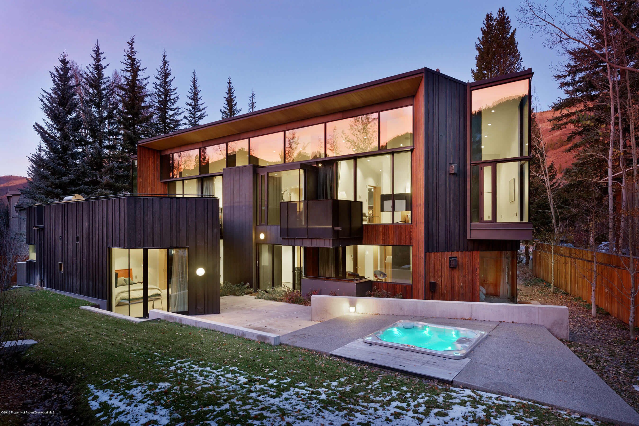 Contemporary Aspen CO Home for Sale Closes at $13.8M/$2,362 Sq Ft Furnished Image