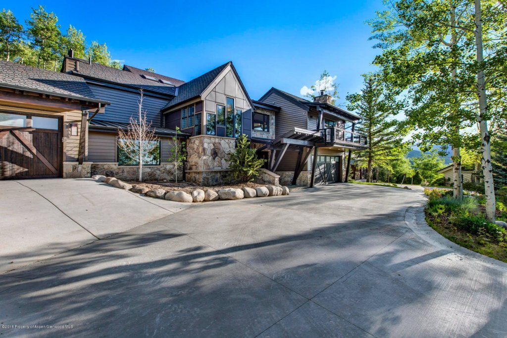 Snowmass Village 2018 Remodeled Ridge Run Home Closes at $5.7M/$1,357 Sq Ft Furnished Image