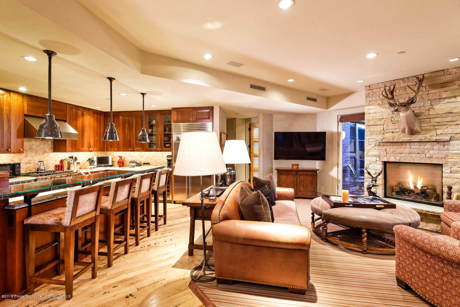 Obermeyer Place 3 Bdrm/3 Ba Aspen Condo Closes at $4.55M/$2,077 Sq Ft Image