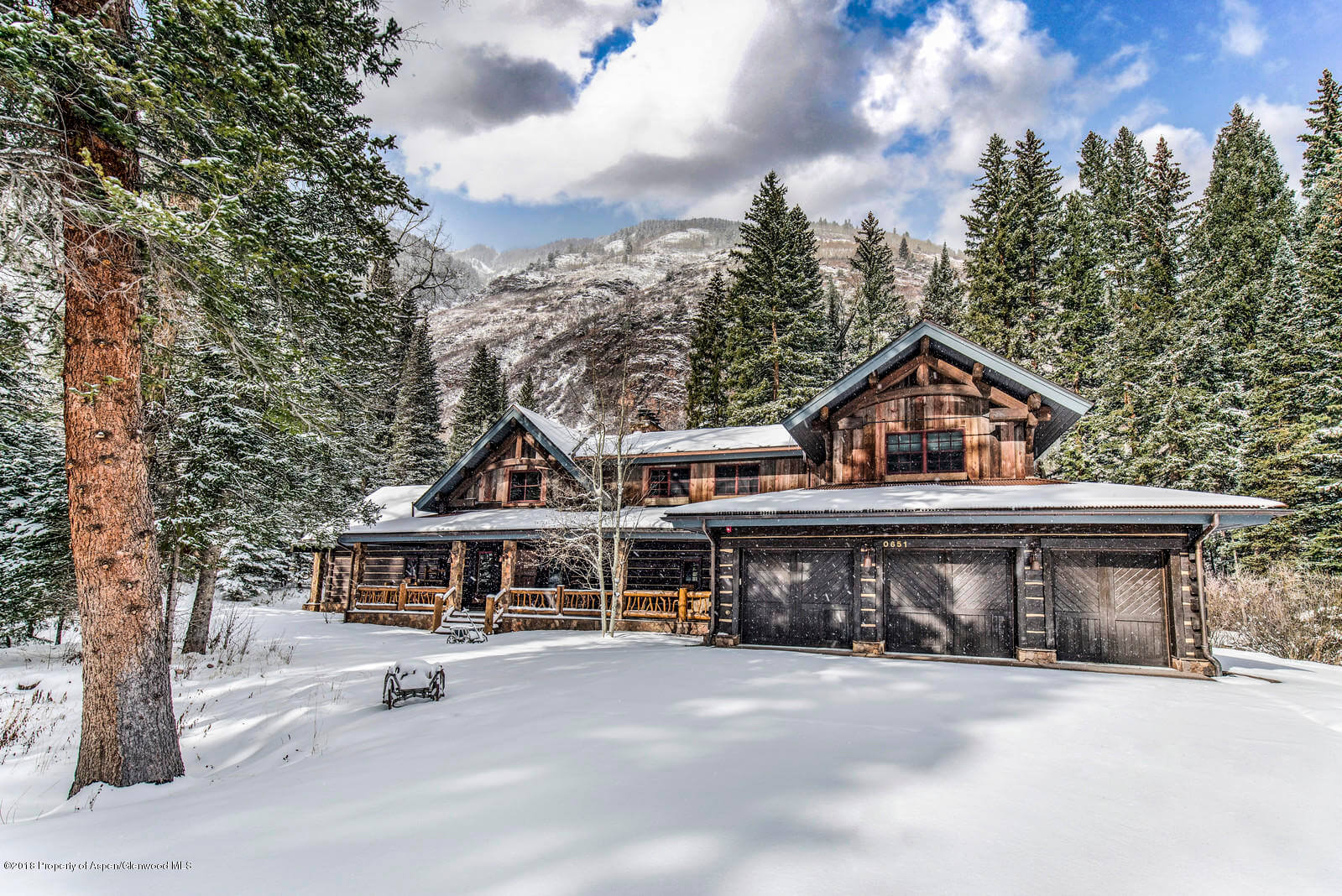 Conundrum Creek Luxury Mountain Cabin Closes at 6.8M/1,421 Sq Ft