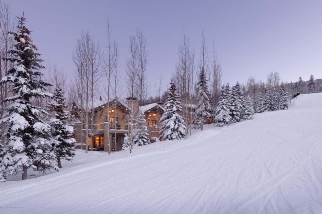 Snowmass Ski in / Ski Out Home at 90 Edgewood Ln Closes at $8.6M/$1,892 Sq Ft Furnished Image