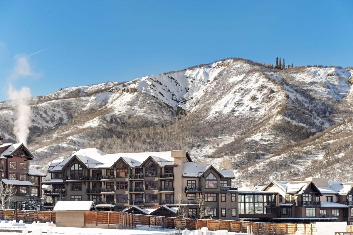 Snowmass Base Village New Built Lumins Condo Closes at 4.4M/1,571 SF