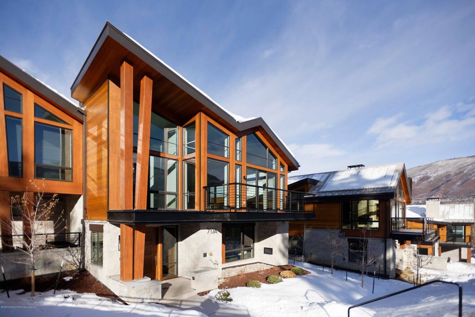 Last of the Developer One Aspen Townhomes at 717 S Aspen St #A Sells for $12M/$2,781 SF Unfurn Image