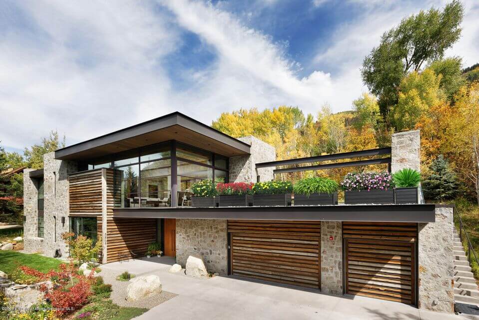 New Built Stunning Contemporary at 42705 Hwy 82 Closes at $13.75M/$2,948 SF Furn Image