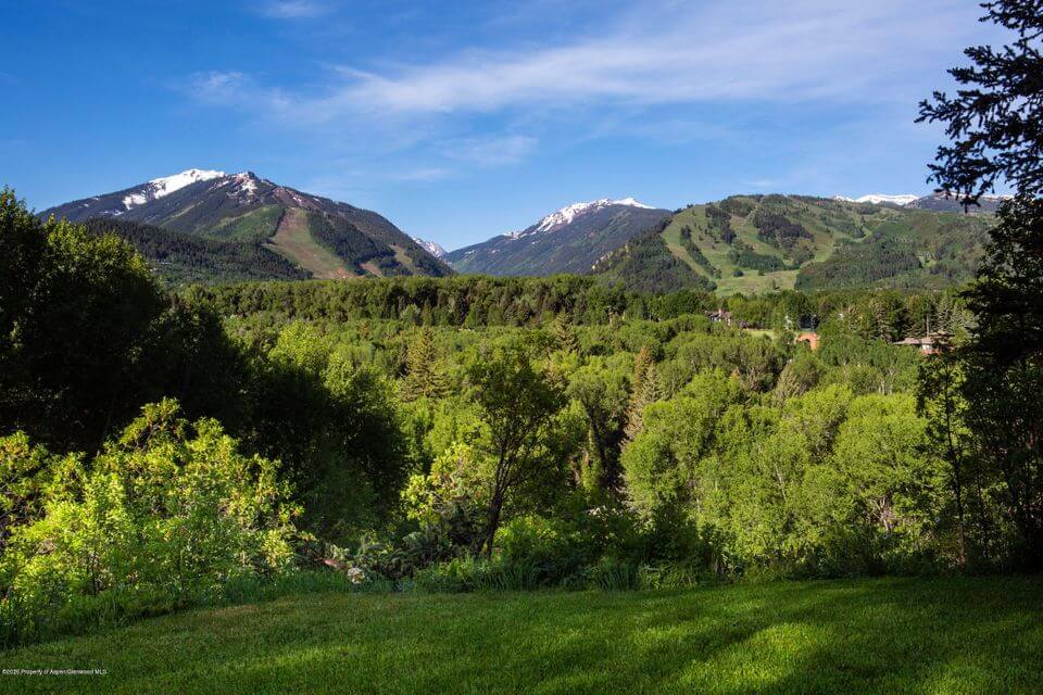 904 Willoughby Way w/Gorgeous Aspen & Mountain Views Sells at $18.25M/$2,342 SF Furn Image