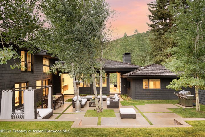 1220 Red Butte Dr – 2021 Remodeled Riverfront Home – Closes at $18.69M/$3,182 SF Furn Image