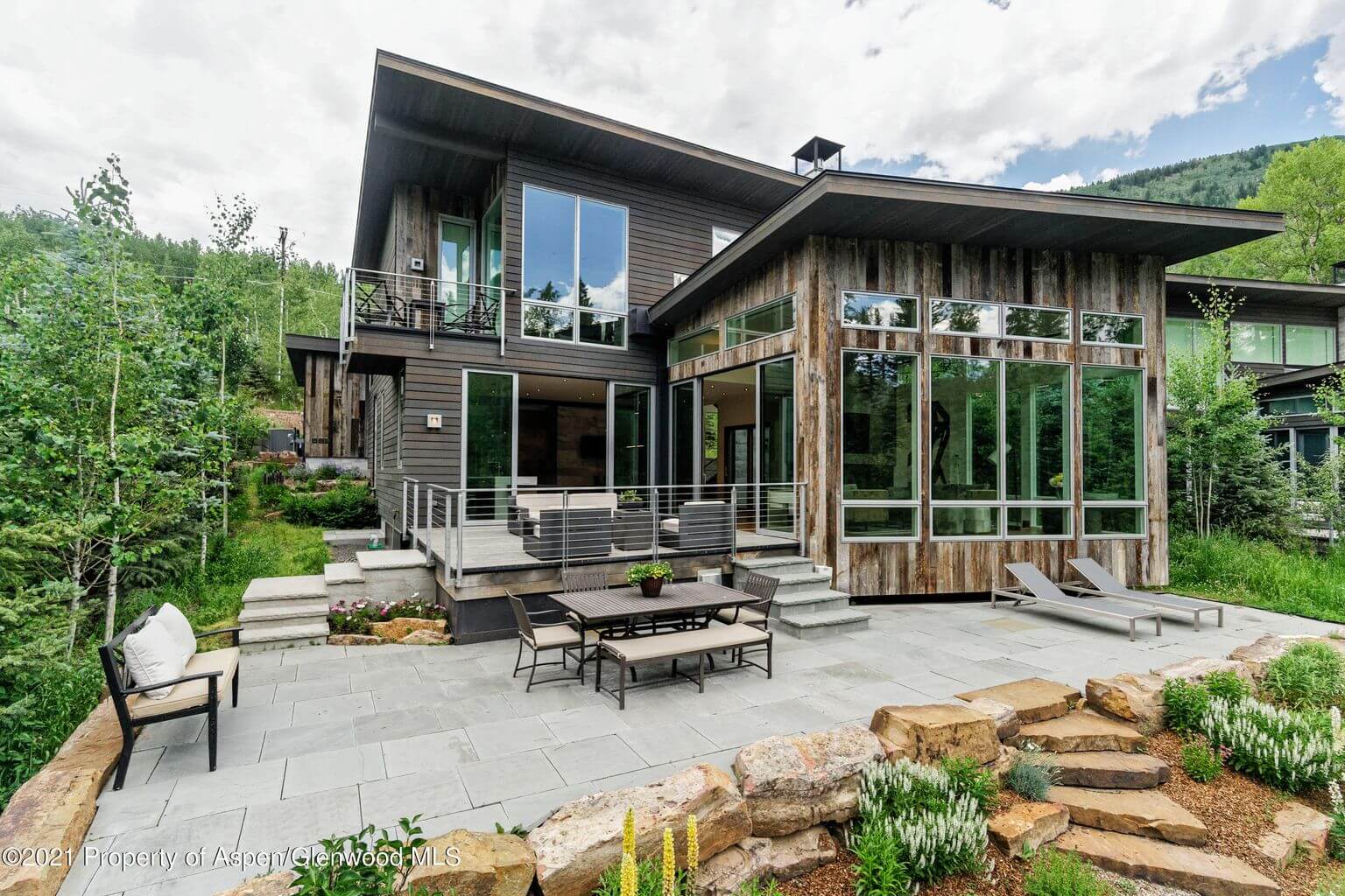 55 Winter Way in East Aspen Sells for 13.6M/3,135 SF Furn Tim Estin