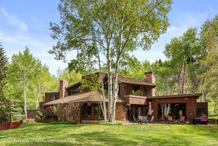 Lower Red Mountain 1971 Built Aspen Home at 763 Willoughby Way Sells for $14.1M/$2,660 SF Unfurn Image