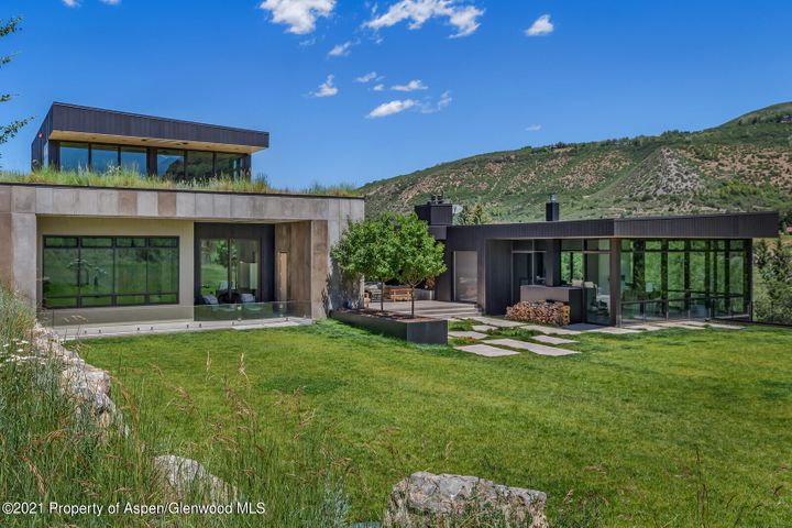 Aspen Real Estate Market Weekly – Double Bar X Ranch’s 276 Coach Road on 5 Acres Closes at $35.5M/$2,981 SF Furn Image