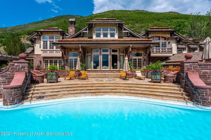 Top of the Hill – Red Mountain Estate Closes at $40M/$2,047 SF Part Furn Image