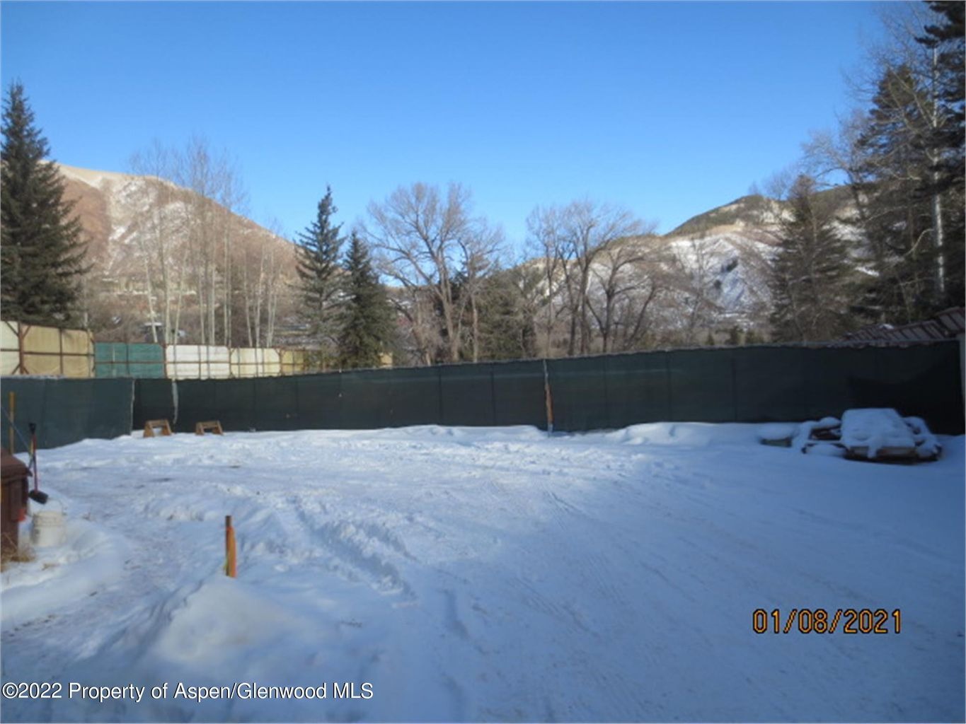 Two Vacant Lots at 350 & 360 Lake Ave in Aspen’s West End Sell for $30.8M Image