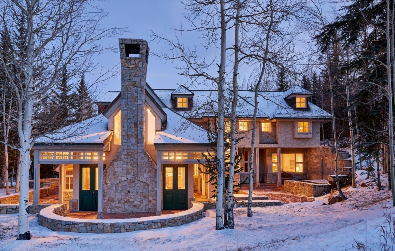 1986 Built Snowmass Ski Home Sells for $7.5M/$1,470 SF Furn Image
