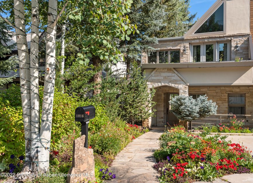 Aspen_Co_duplex_halfduplex_for_sale_1016_E_Hyman_Avenue_2_1_TheAgencyAspen-1