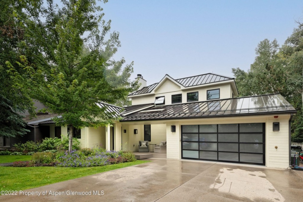 735 Castle Creek Dr #1 off Cemetery Ln Sells for $9M/$2,560 SF Furn Image