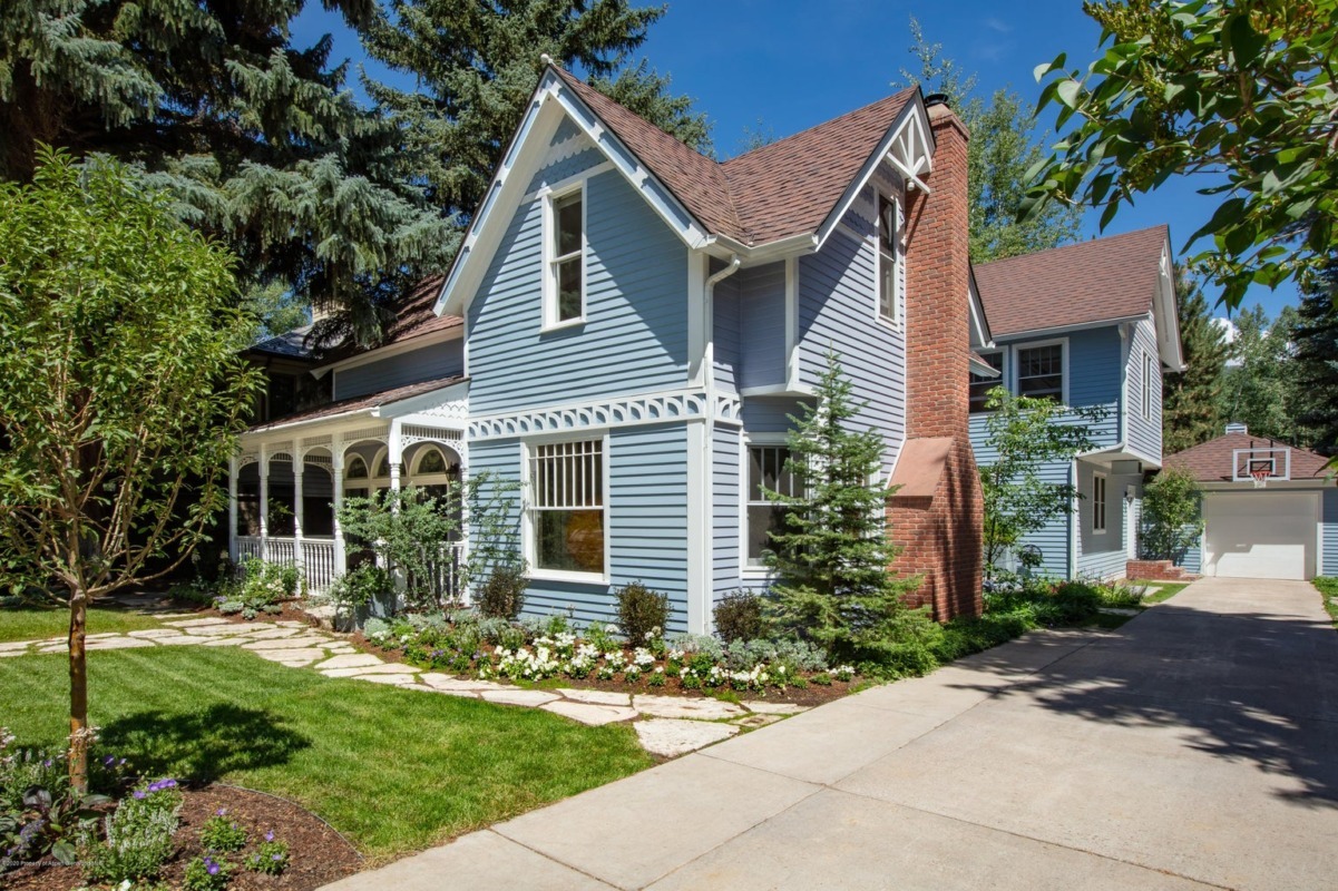 Contemporized West End Aspen Victorian at 330 Gillespie St Closes at $16.9M/$4,397 SF Image