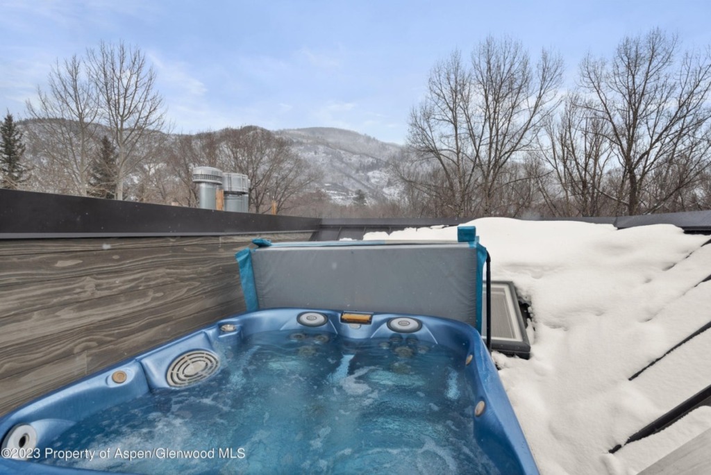 Downtown Aspen River Park Townhome Closes at 15.47M/3,412 SF Part