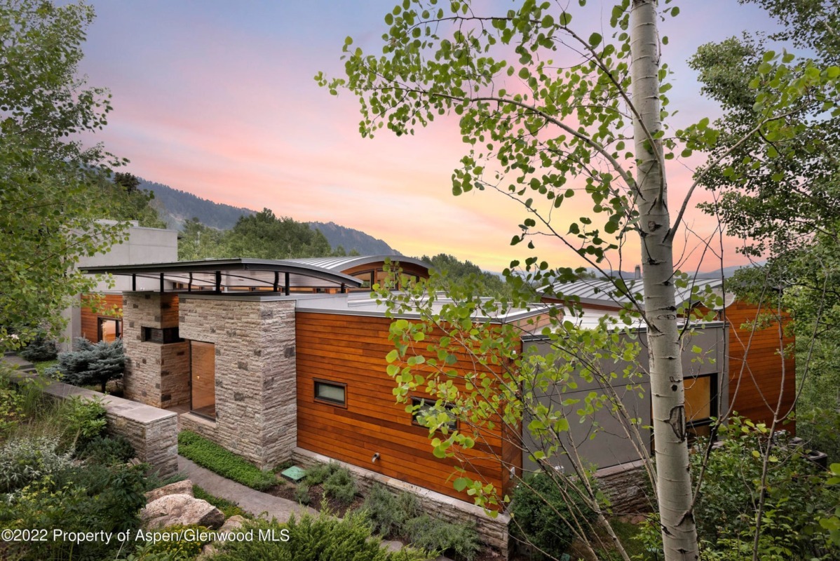 Contemporary Home at 173 Skimming Ln in East Aspen Sells for $18M/$3,522 SF Furn Image