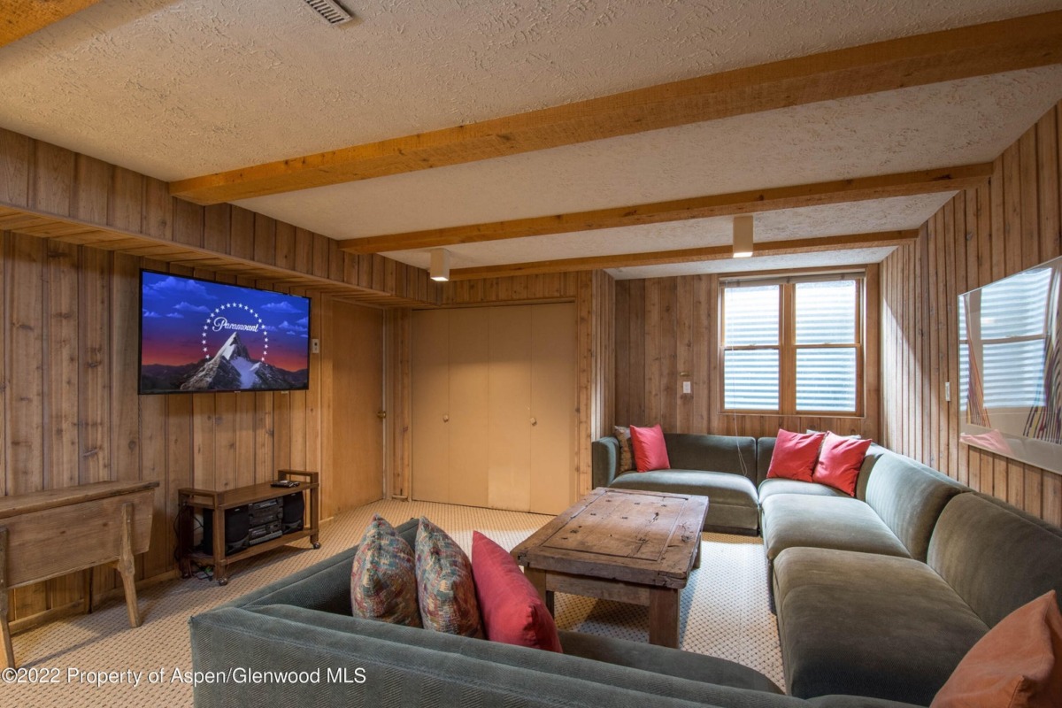 Old Snowmass Ranch on 104 Acres with (3) Bldg Sites Sells for $24M ...