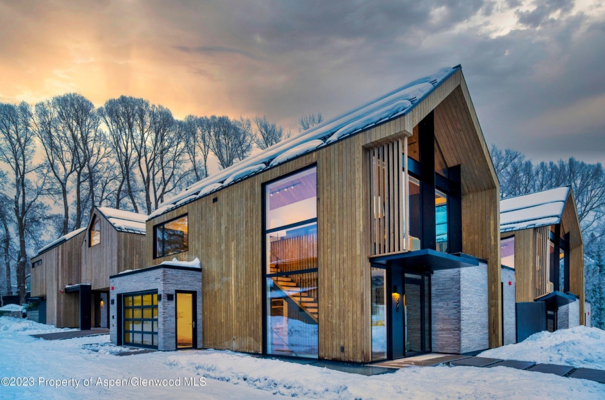 Aspen West End Contemporary Home Sells for $16M/$4,287 SF Furn Image