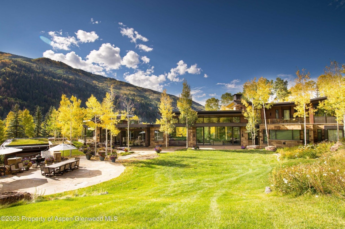 East Aspen Area 45101 Hwy 82 Sells Off Market at $63.75M/$4,250 SF Furn Image