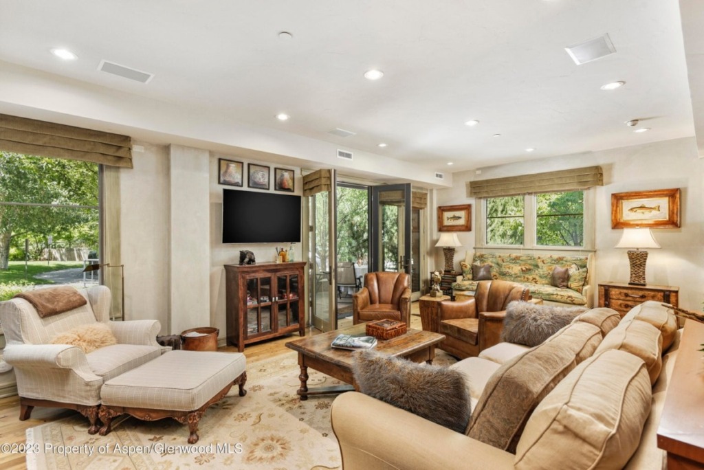 Aspen_Co_condos_for_sale_101_N_Spring_Street_101_1_AspenSnowmassSothebys