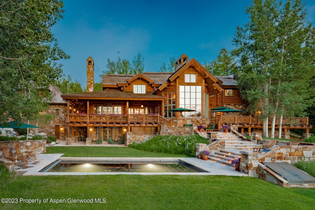 Log Home Renaissance as 277 Eagle Park Dr Sells Quickly at $26.1M/$2,400 SF Furn Image