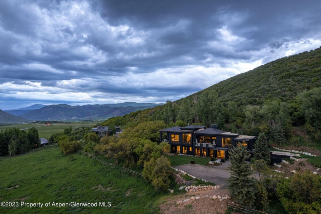 Aspen_Co_homes_for_sale_386_Sunnyside_Lane_1_DouglasElliman