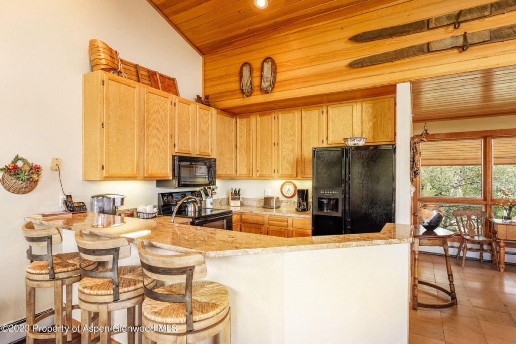 Snowmass_Village_townhomes_for_sale_590_Wood_Road_35_1_AspenSnowmassSothebys_townhomes_for_sale_590_Wood_Road_35_6_AspenSnowmassSothebys-1