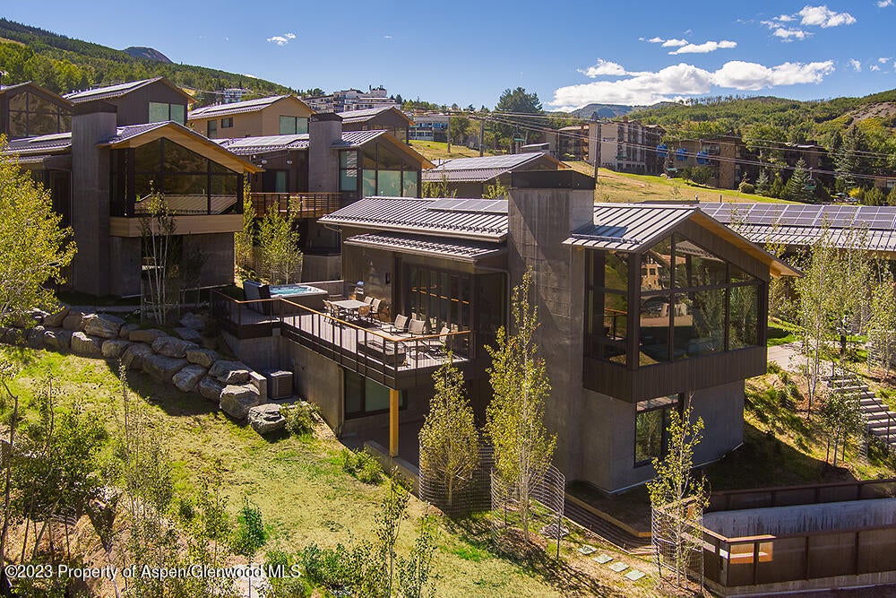 Snowmass_Village_condos_for_sale_411_Wood_Road_3_1_EngelVolkers-1