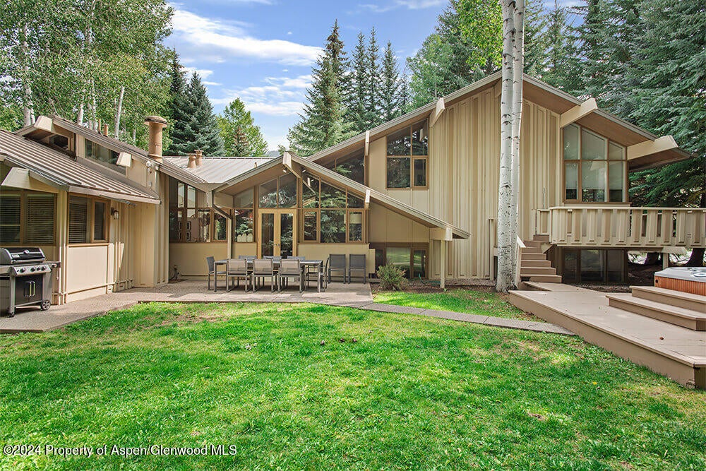 Older Home at 407 N 3rd on 12,000 Sq Ft Lot Closes at $18M Image