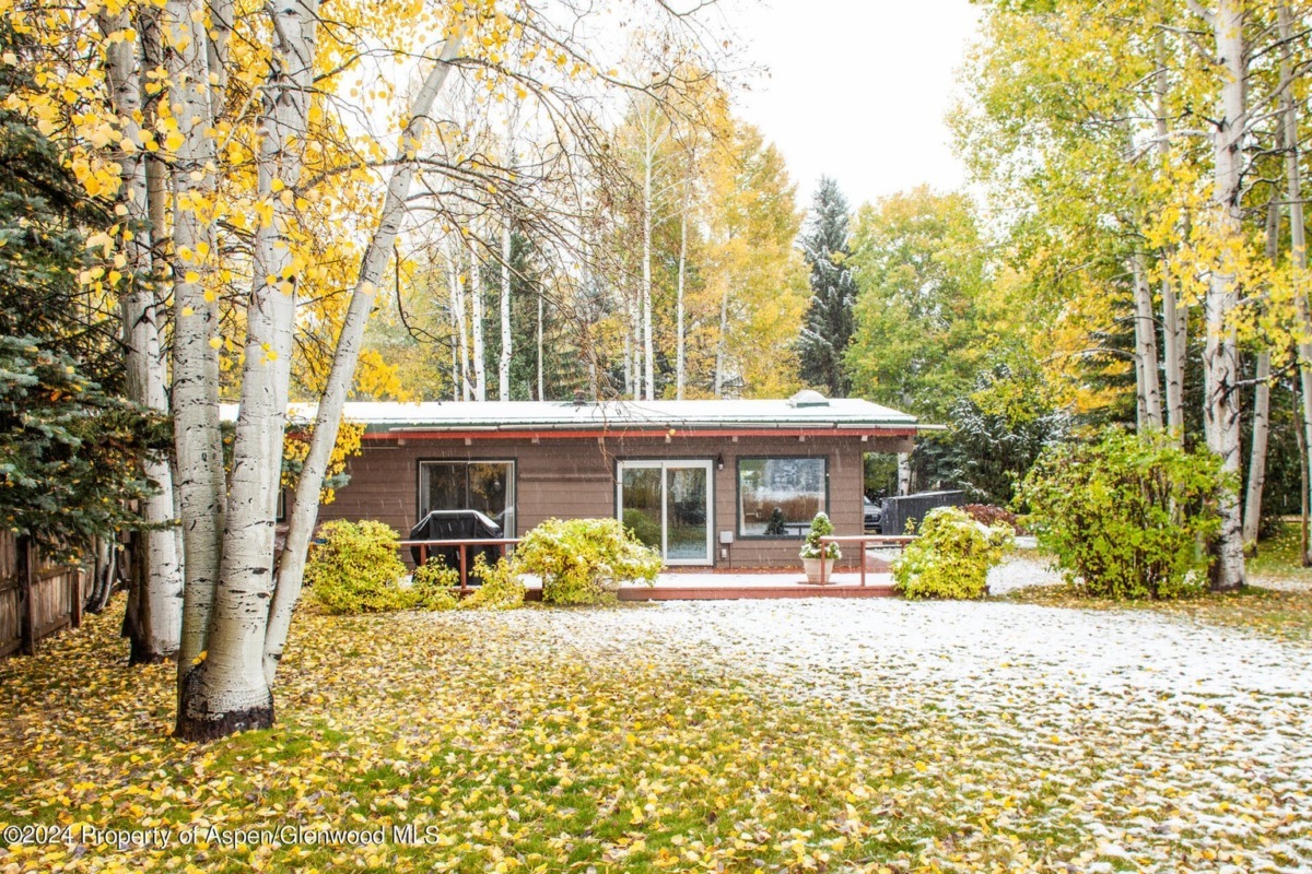 1969 Built Half Duplex on Aspen Golf Course Sells for $4.45M/$3,816 SF Unfurn. Image