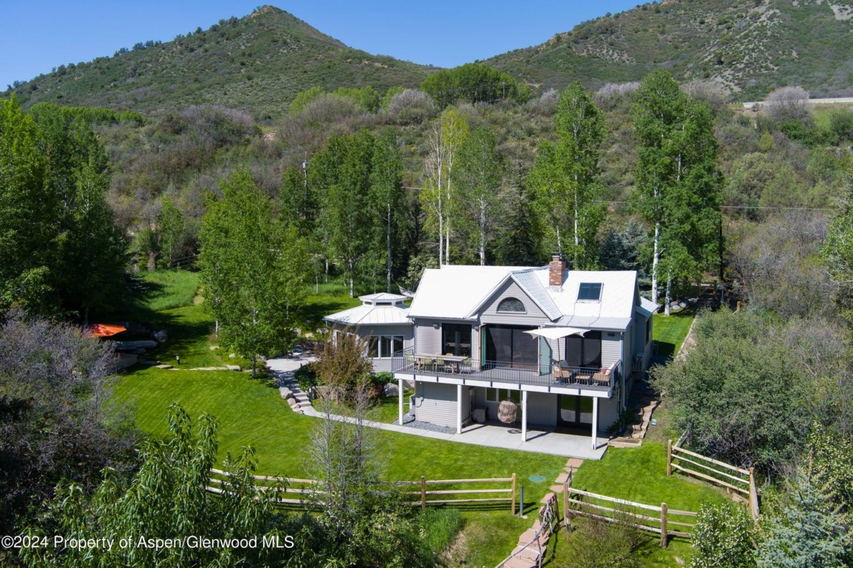 Woody Creek Riverfront Home at 344 Twining Flats Goes for $6.4M Part Furn Image