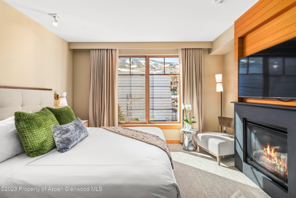 Snowmass_Village_condo_for_sale_130_Wood_Road_711713_4_ColdwellBankerMM-1