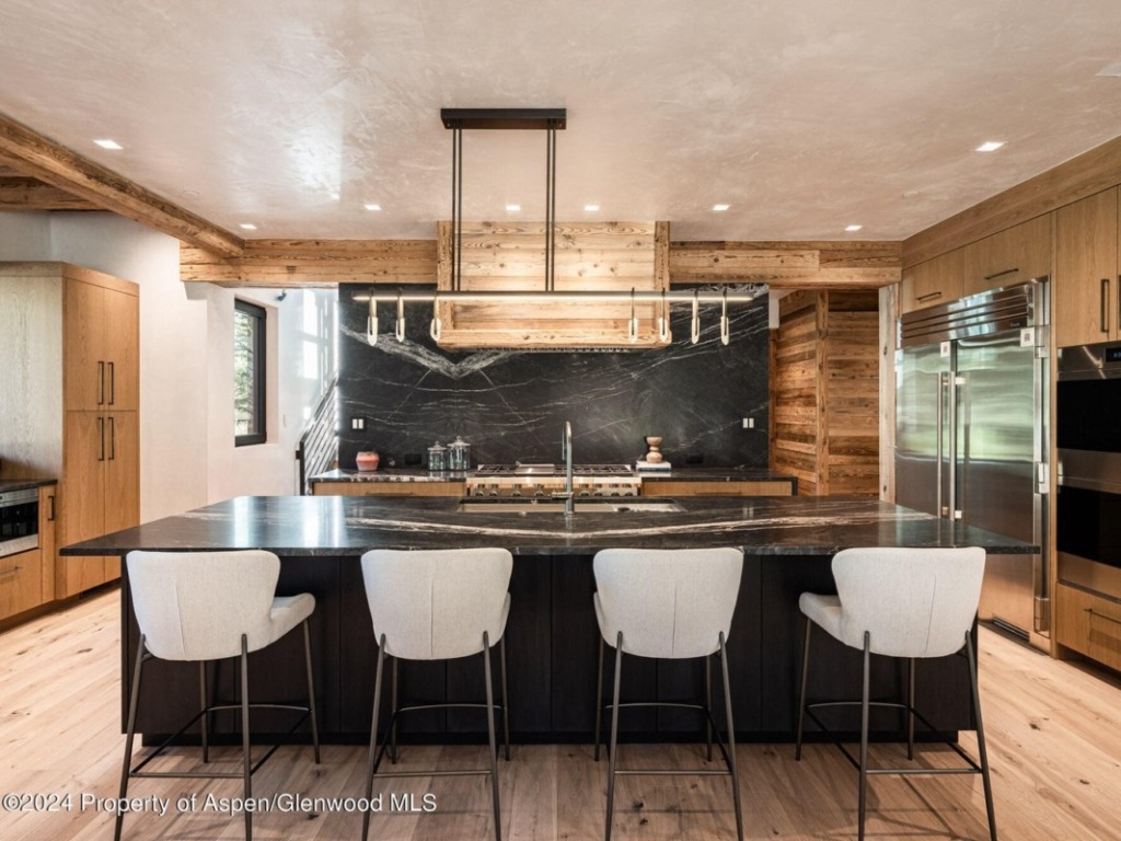 Aspen_Co_homes_for_sale_30_Maroon_Court_11_ChristiesInternational-1