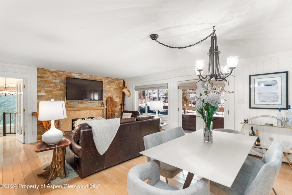 Aspen_Co_condos_for_sale_747_S_Galena_Street_230__330_5_AspenSnowmassSothebys-1