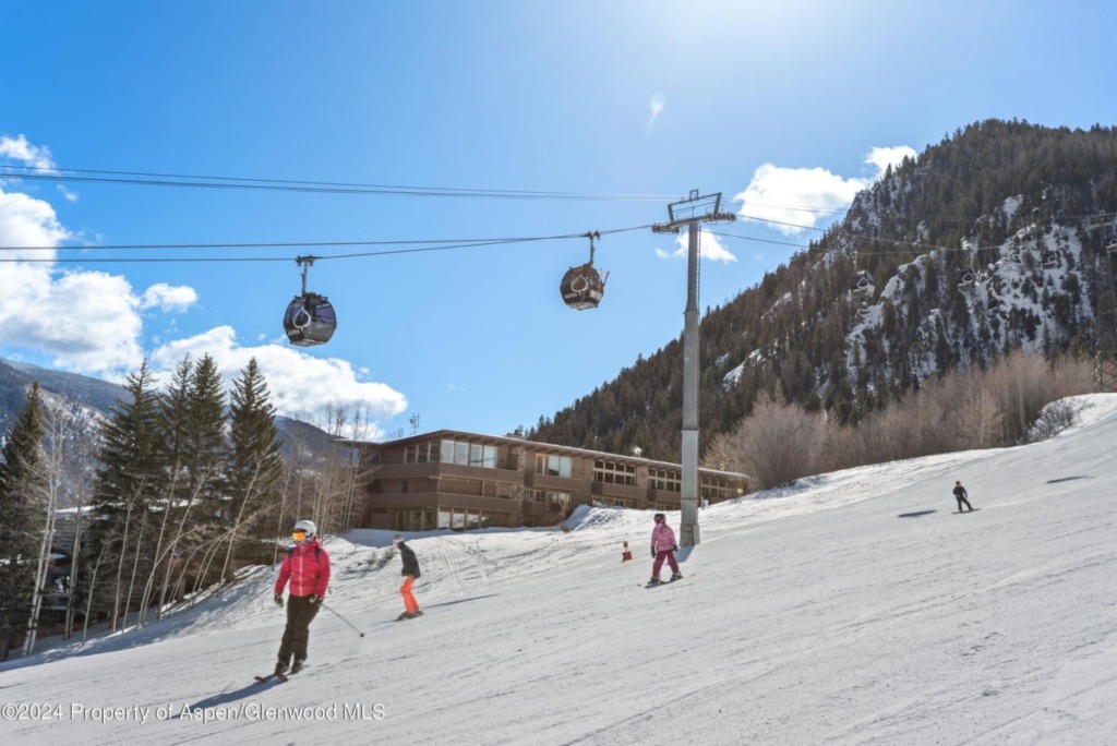 Aspen_Co_condos_for_sale_700_Ute_Avenue_709__710_6_EngelVolkers-1