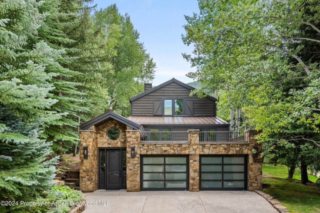 440 Alpine Court Next to Downtown Sells for $12M/$4,188 SF Furn Image