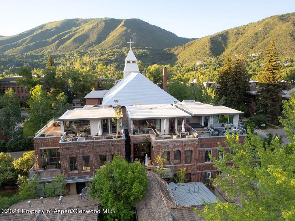 Aspen_Co_homes_for_sale_532_E_Hopkins_Avenue_A__B_1_AGAspen-1