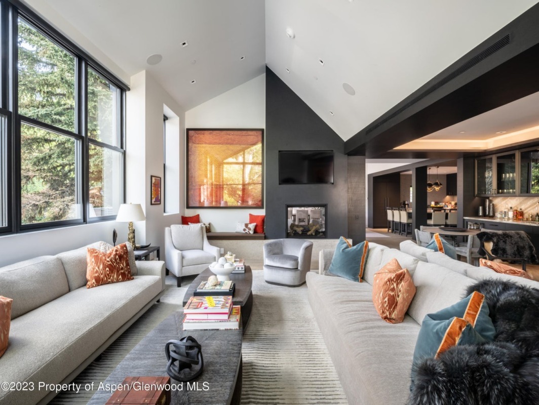230 E Hopkins Ave in Downtown Aspen Closes at $37.5M/$3,560 SF Furn Image