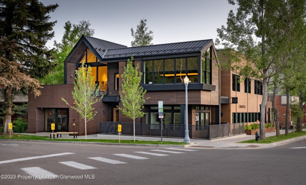 Aspen_Co_condos_for_sale_230_E_Hopkins_Avenue_8_ColdwellBankerMM-1