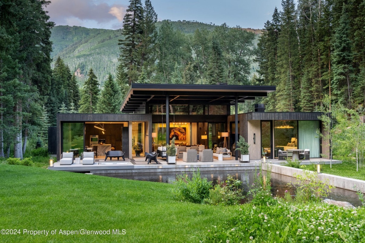 Modern Zen Home in the Woods at 761 Conundrum Rd Goes for $18.6M/$5,578 SF Part Furn Image