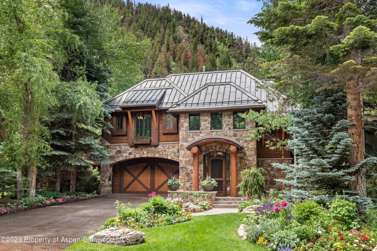 941 UTE AVE SELLS FOR $25.25M/$5,297 SF FURN Image