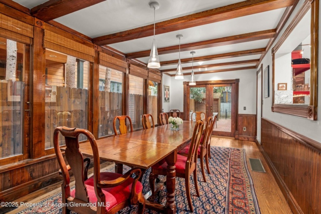 Aspen_Co_homes_for_sale_126_W_Francis_Street_11_DouglasElliman