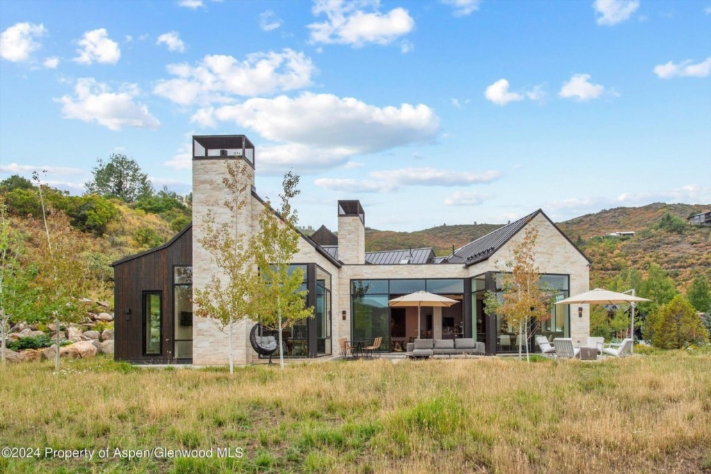 Snowmass_Village_homes_for_sale_387_Branding_Lane_1_DouglasElliman-1