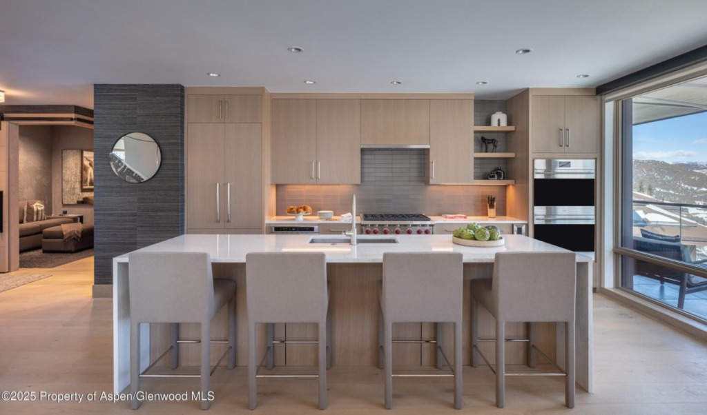 Snowmass_Village_condo_for_sale_130_Wood_Road_651_2_ColdwellBankerMM-1