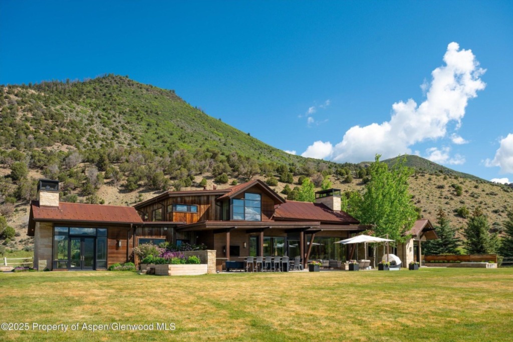 425 Aspen Valley Ranch in Woody Creek Sells for $16.25M/$2,900 SF Furn Image