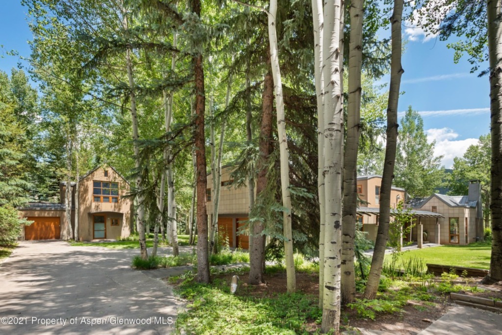 Two Adjoining Properties at 400 & 410 Lake Ave in the West End Sell for $52M/$6,990 SF Unfurn Image