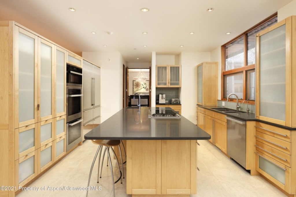 Aspen_Co_homes_for_sale_400__410_Lake_Avenue_6_ColdwellBankerMM-4