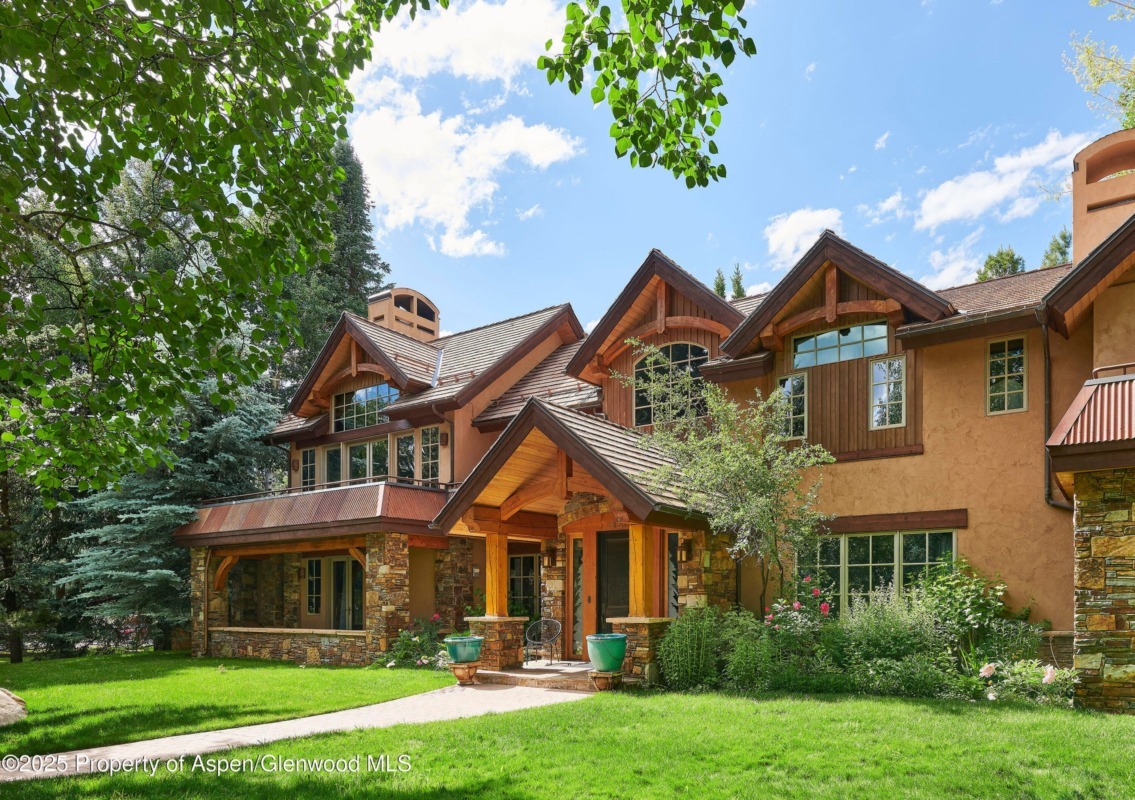 1430 Silver King Dr Goes for $13.95M/$2,313 SF Furn Image
